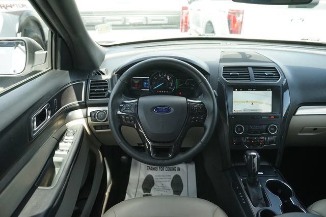 Certified 2019 Ford Explorer XLT w/ Equipment Group 202A FWD image 23
