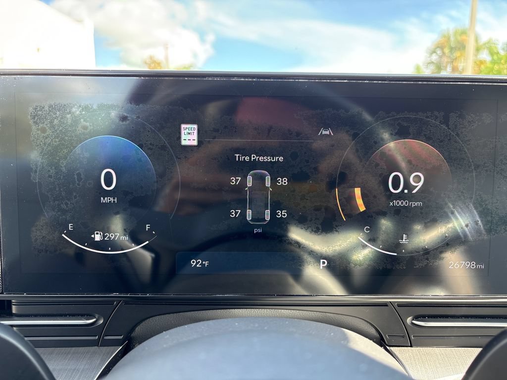 Used 2025 Hyundai Kona Limited FWD image 19