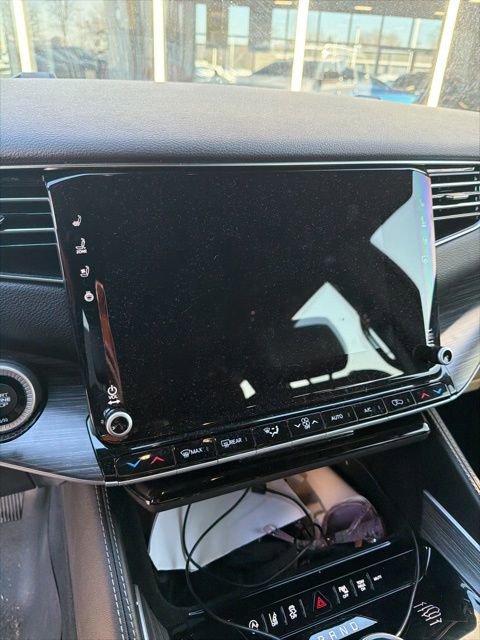 Used 2023 Jeep Wagoneer Series III w/ Preferred Equipment Group image 22