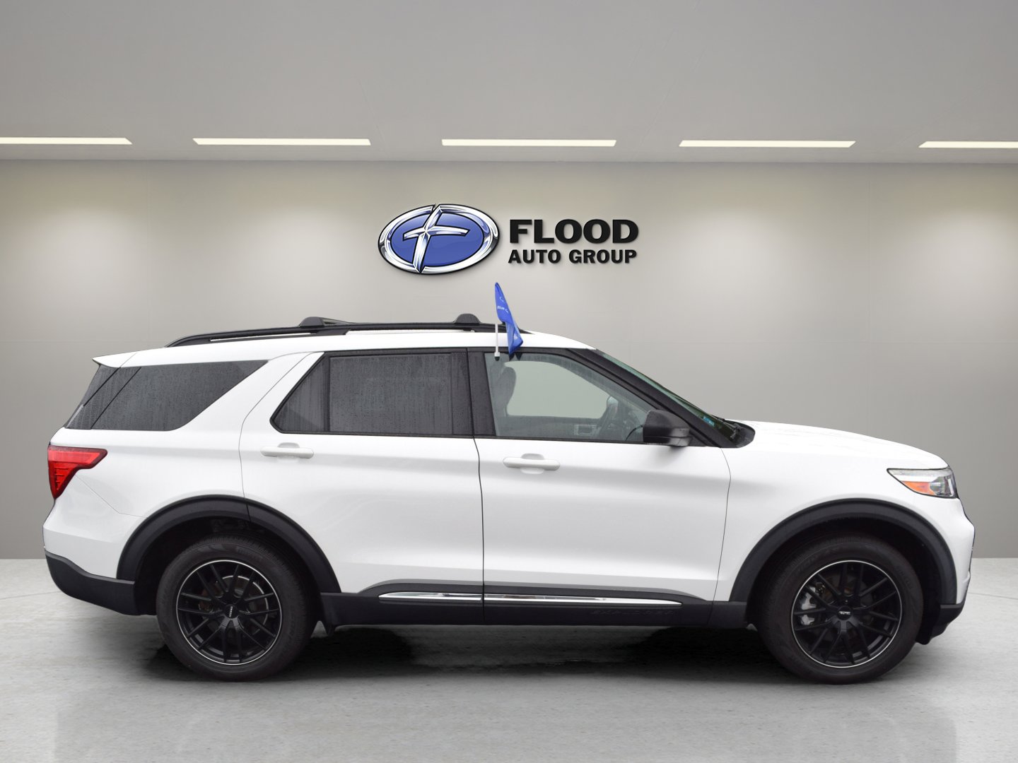 Certified 2020 Ford Explorer XLT w/ Class III Trailer Tow Package image 3