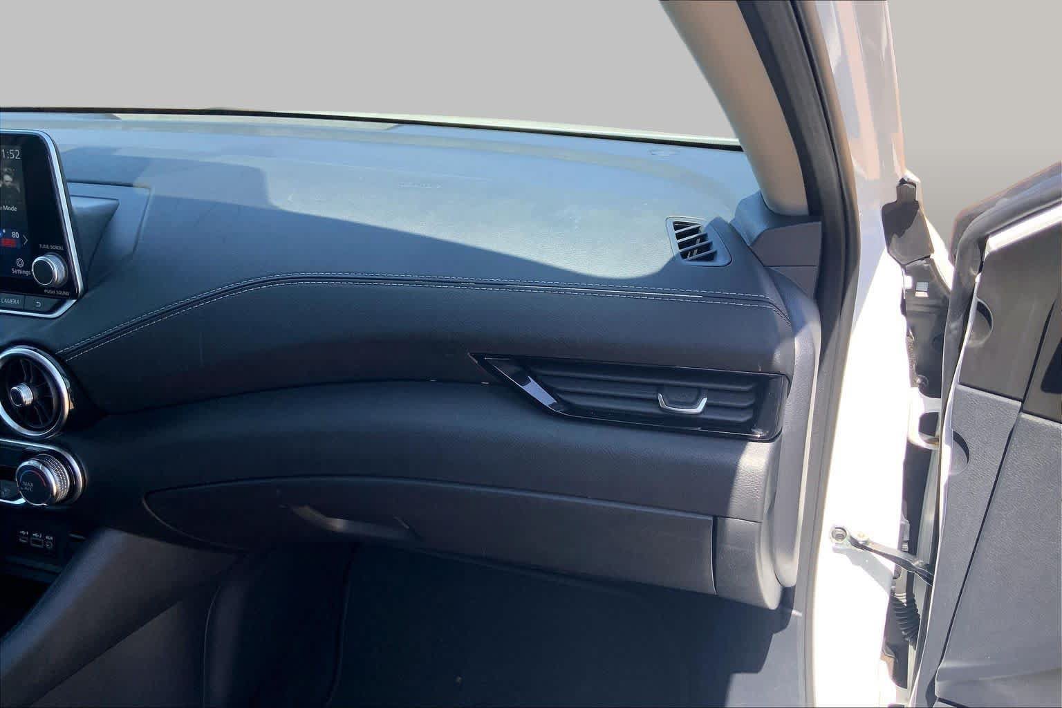 Used 2024 Nissan Sentra SV FWD image 19