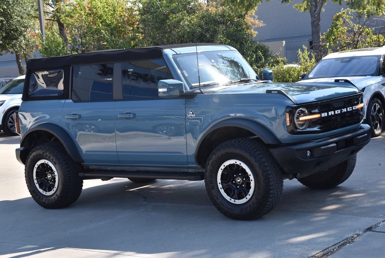 Certified 2023 Ford Bronco Outer Banks w/ Sasquatch Package AWD/4WD image 5