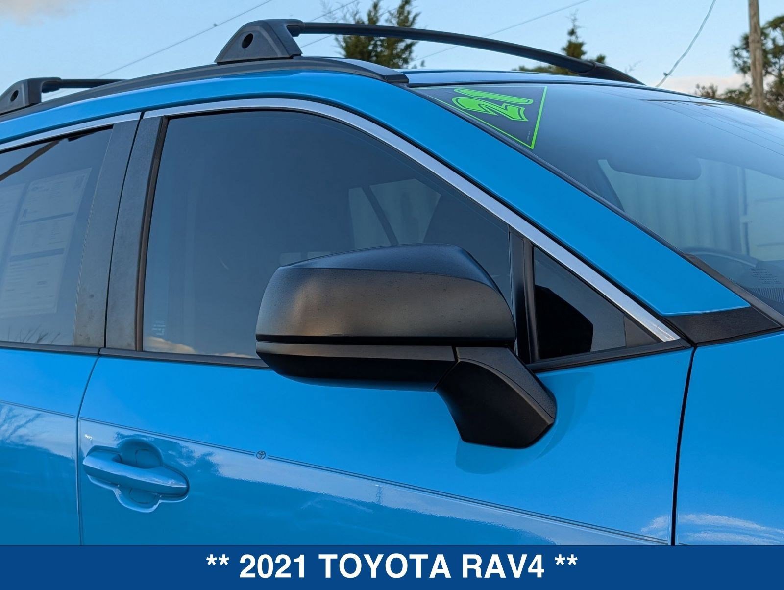 Used 2021 Toyota RAV4 LE image 10