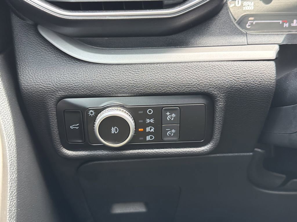 Certified 2022 Ford Explorer XLT w/ Equipment Group 202A image 29