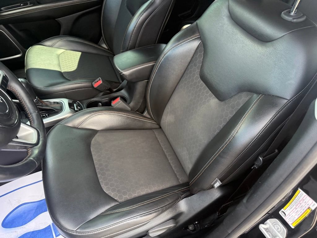 Used 2018 Jeep Compass Latitude AWD/4WD image 23