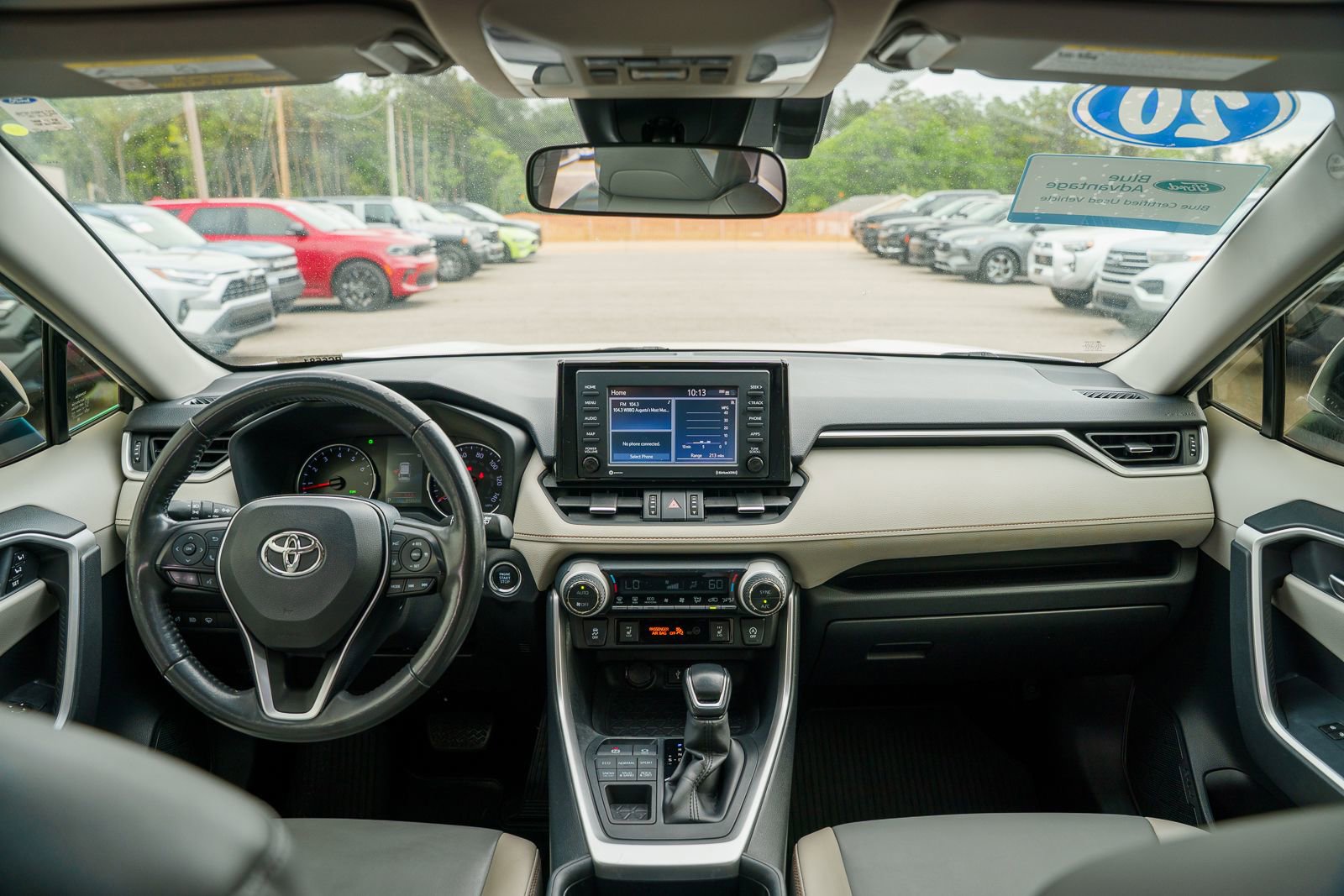 Used 2020 Toyota RAV4 XLE Premium AWD/4WD image 24
