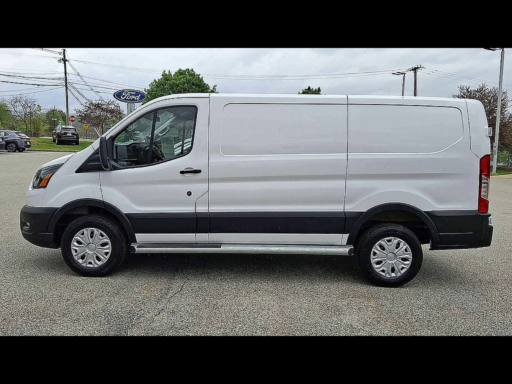 Certified 2025 Ford Transit 250 Low Roof w/ Exterior Upgrade Package RWD image 5