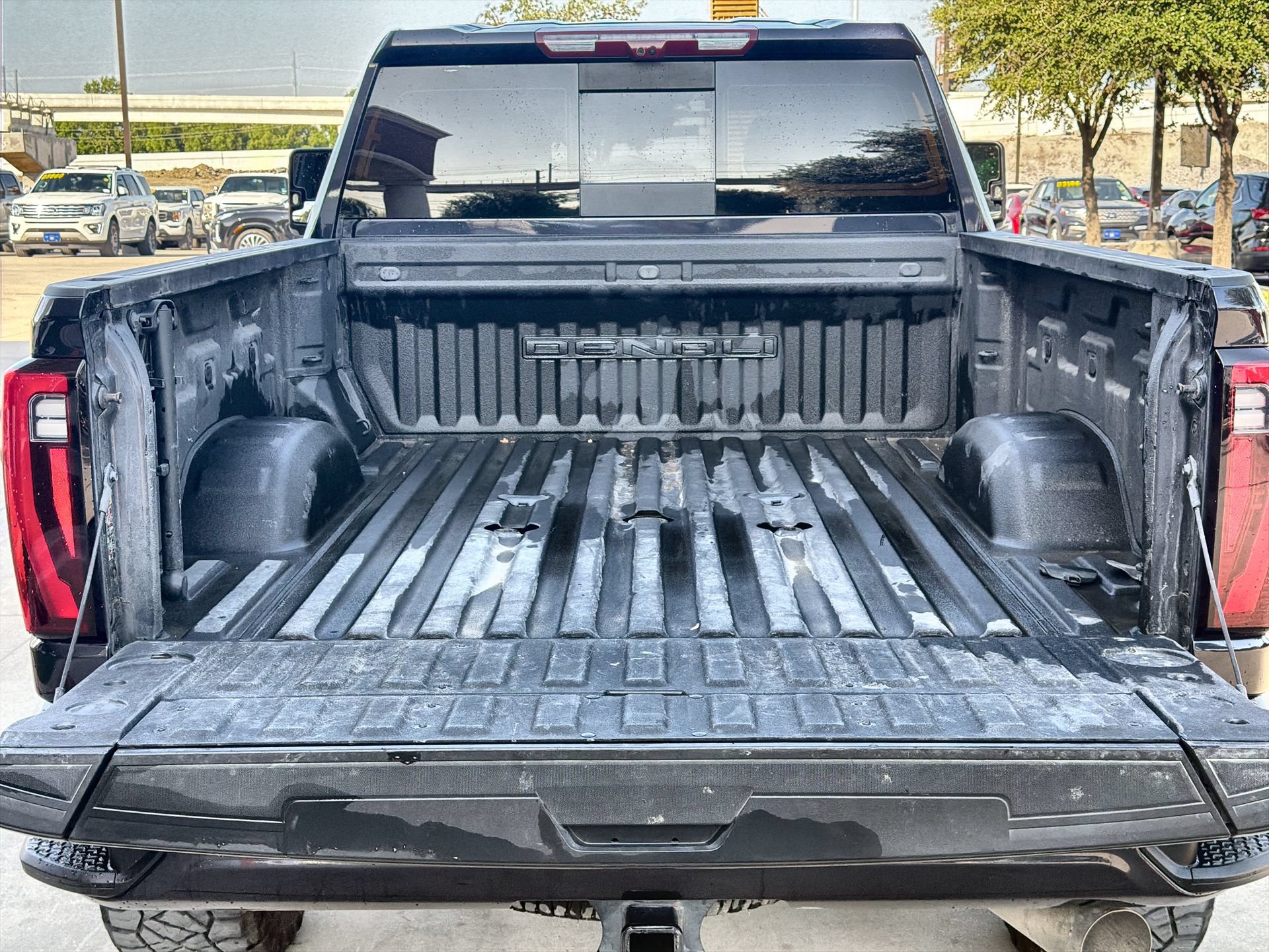 Used 2024 GMC Sierra 2500 Denali Ultimate AWD/4WD image 24
