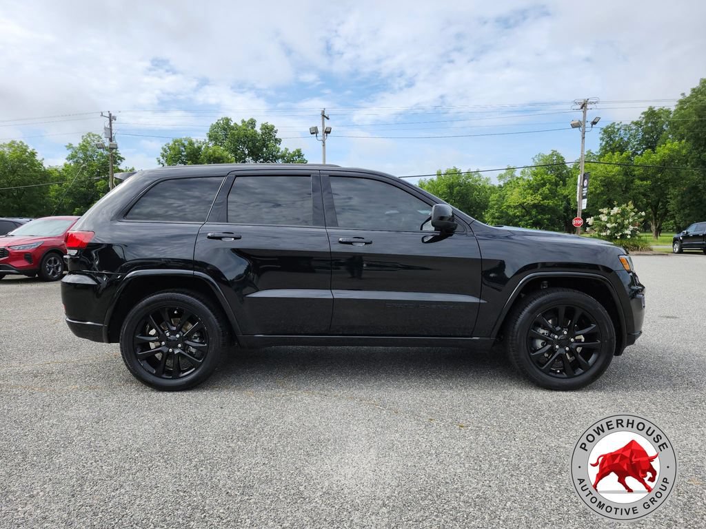 Used 2020 Jeep Grand Cherokee Altitude RWD image 6
