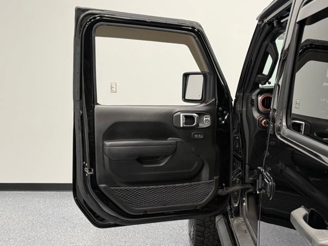 Used 2023 Jeep Gladiator Mojave w/ Cold Weather Group AWD/4WD image 14