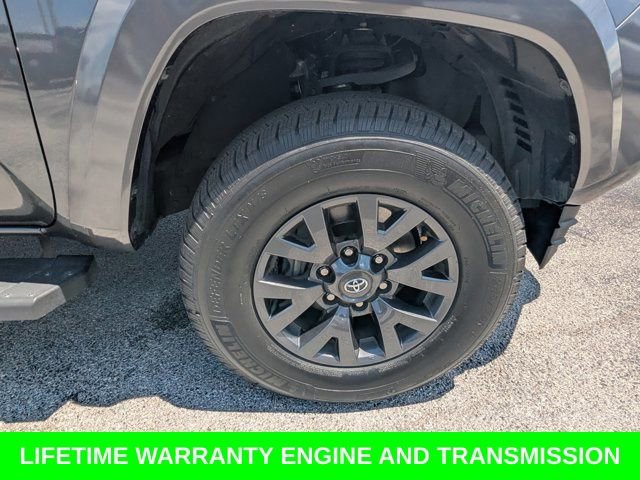 Used 2022 Toyota Tacoma SR5 w/ Technology Package RWD image 12