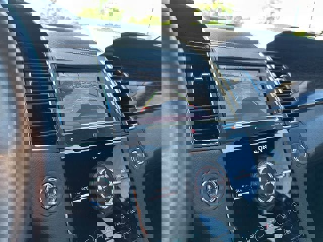 Certified 2017 Ford Taurus Limited FWD image 21