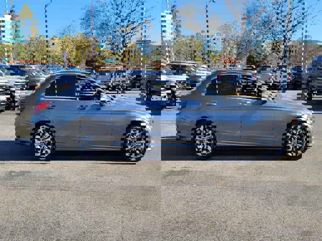 Used 2018 Mercedes-Benz C 300 Sedan image 6