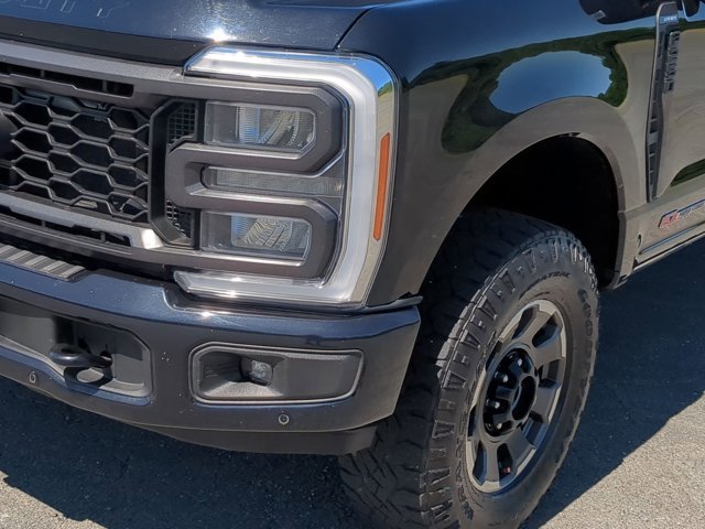 Certified 2023 Ford F250 Lariat w/ Lariat Ultimate Package AWD/4WD image 10