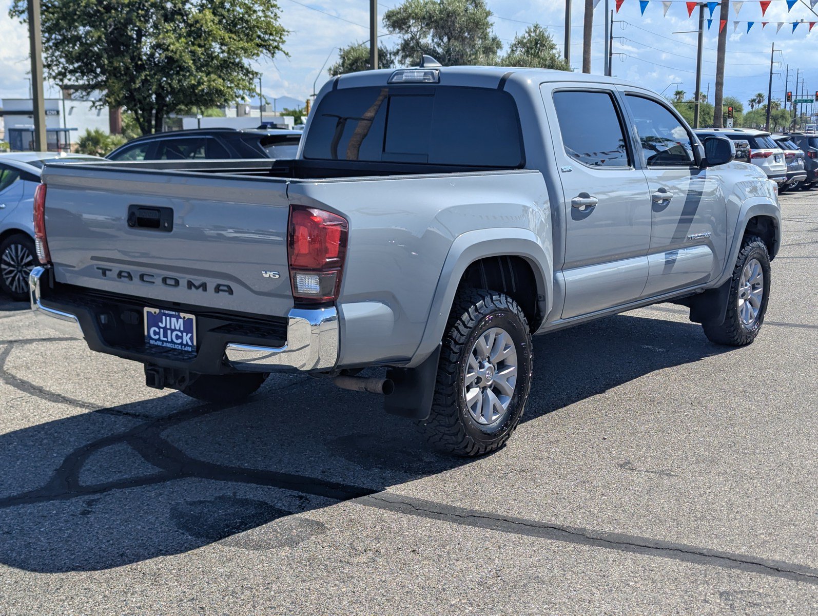 Used 2019 Toyota Tacoma SR5 RWD image 2