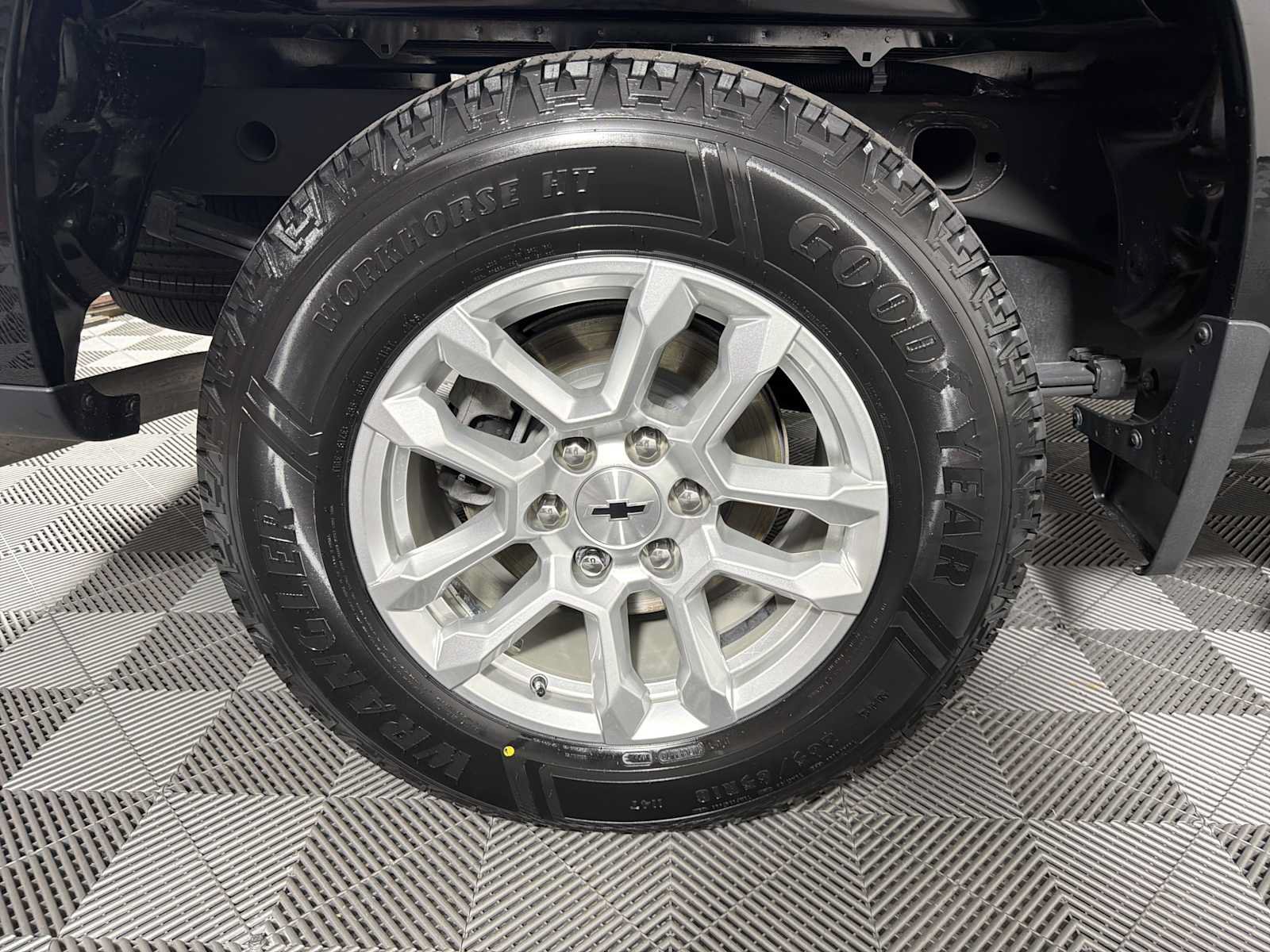 Used 2023 Chevrolet Silverado 1500 RST RWD image 20