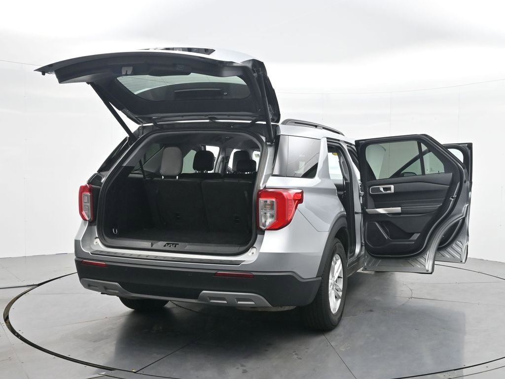 Certified 2024 Ford Explorer XLT w/ Equipment Group 202A image 35