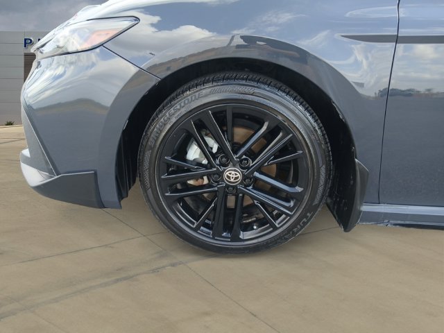 Used 2025 Toyota Camry SE w/ Convenience Package FWD image 14