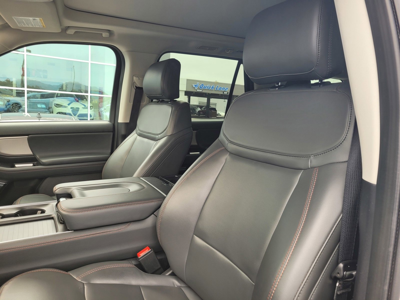 Certified 2025 Ford Expedition Active image 23