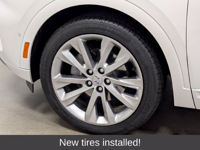 Used 2023 Buick Envision Avenir FWD image 2