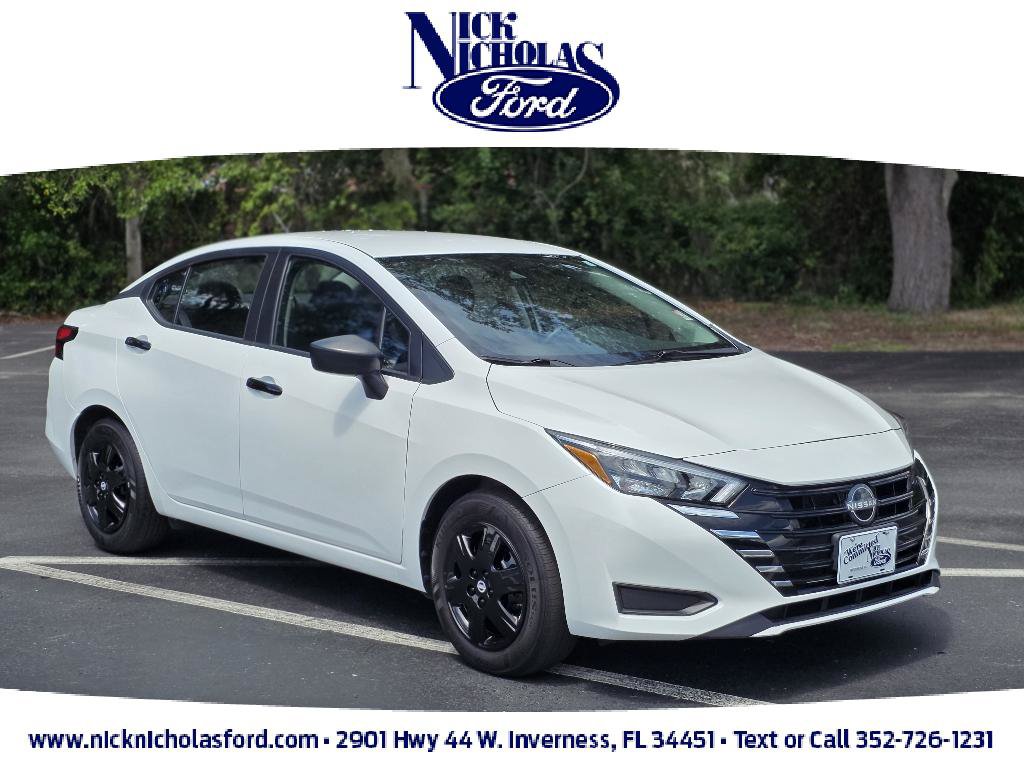 Used 2025 Nissan Versa S FWD image 1