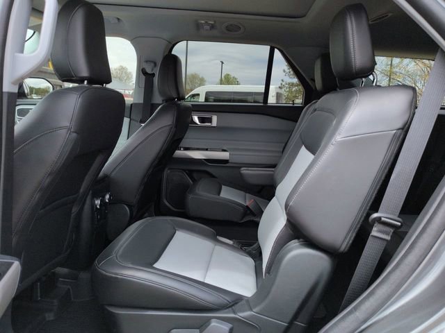 Certified 2022 Ford Explorer XLT w/ Equipment Group 202A image 17