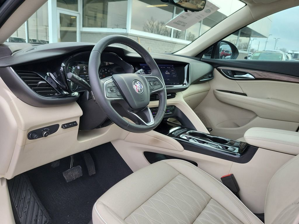 Used 2021 Buick Envision Avenir w/ Technology Package II image 20