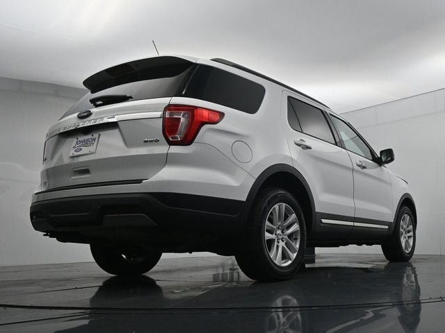 Certified 2019 Ford Explorer XLT w/ Equipment Group 201A AWD/4WD image 35
