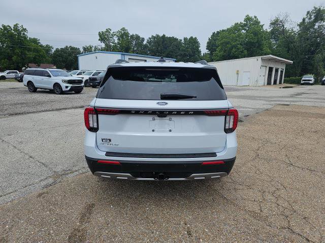 Certified 2026 Ford Explorer Active w/ Active Comfort Package RWD image 6
