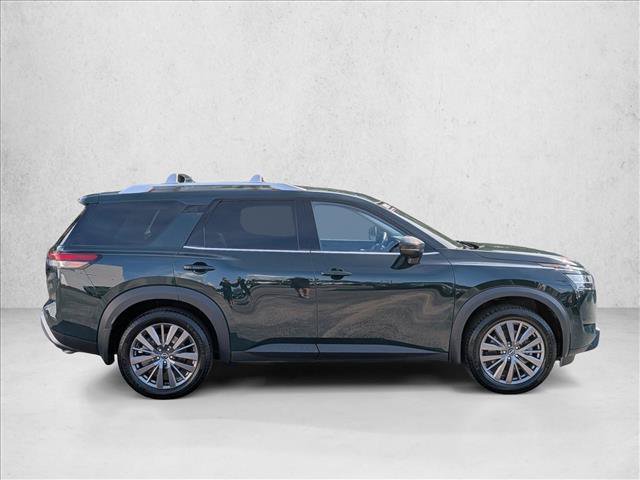 Used 2024 Nissan Pathfinder SL w/ SL Premium Package FWD image 4