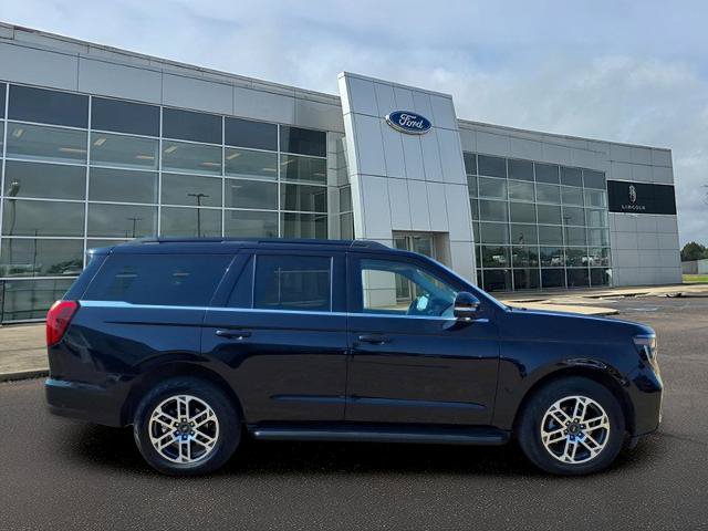Certified 2025 Ford Expedition Active AWD/4WD image 12