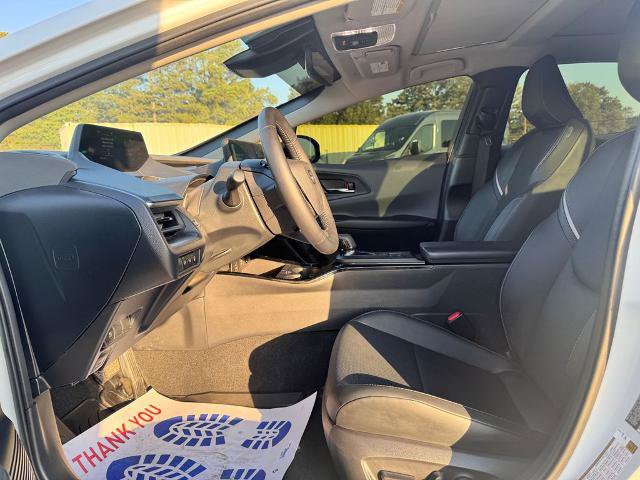 Used 2024 Toyota Prius XLE FWD image 12