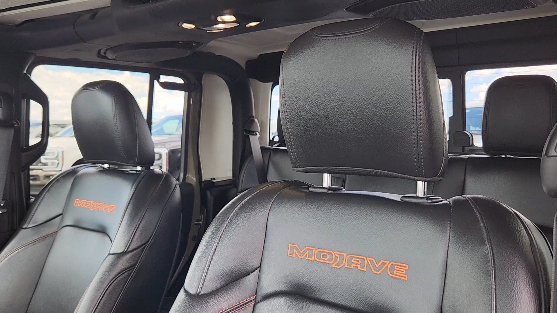 Used 2020 Jeep Gladiator Mojave AWD/4WD image 10