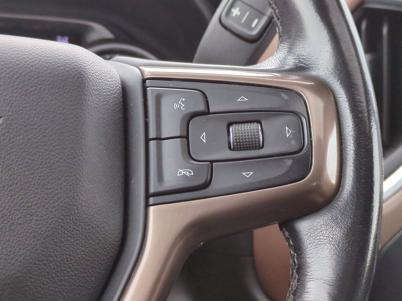 Used 2023 Chevrolet Silverado 2500 High Country w/ Z71 Off-Road Package image 33