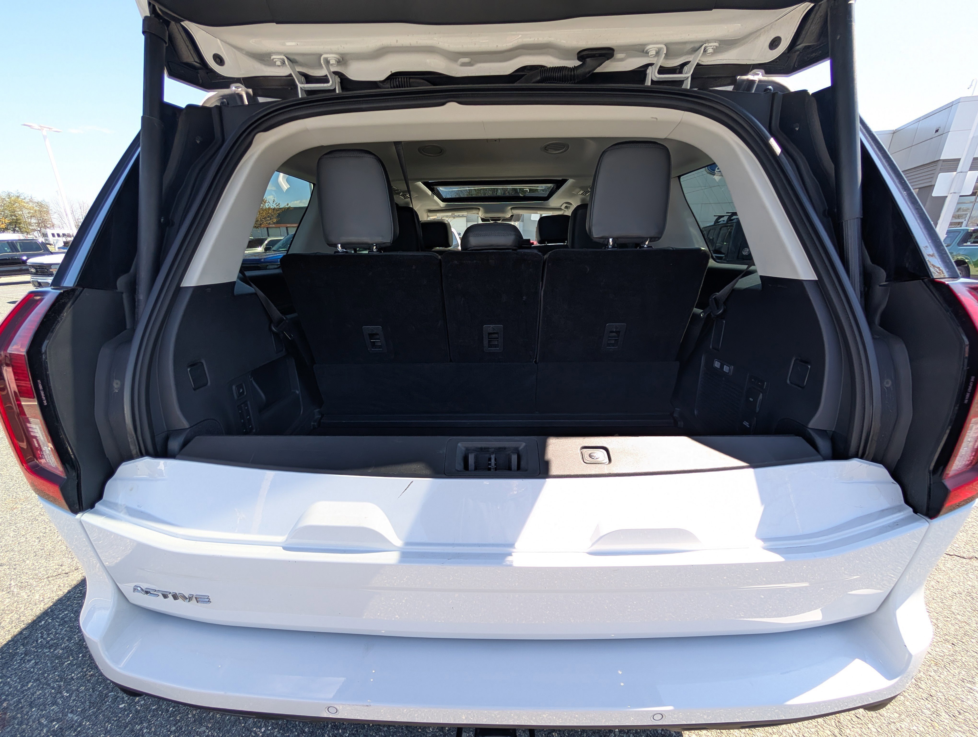 Certified 2025 Ford Expedition Active image 10