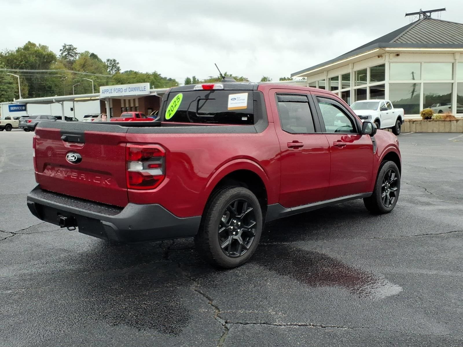 Certified 2025 Ford Maverick Lariat w/ Black Appearance Package AWD/4WD image 7