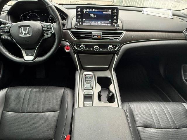 Used 2019 Honda Accord Touring image 10