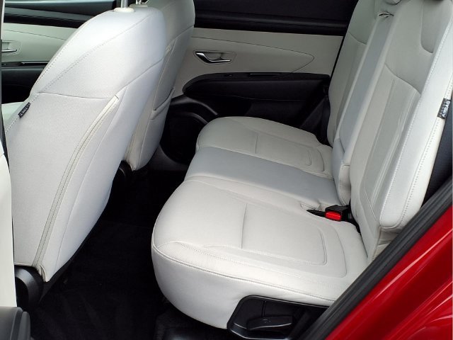 Used 2025 Hyundai Tucson SEL FWD image 12