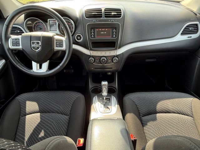 Used 2019 Dodge Journey SE w/ Connectivity Group FWD image 24