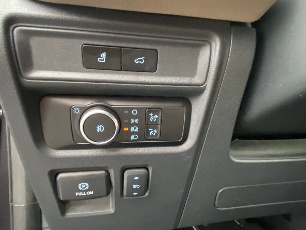 Certified 2024 Ford Expedition Limited AWD/4WD image 12