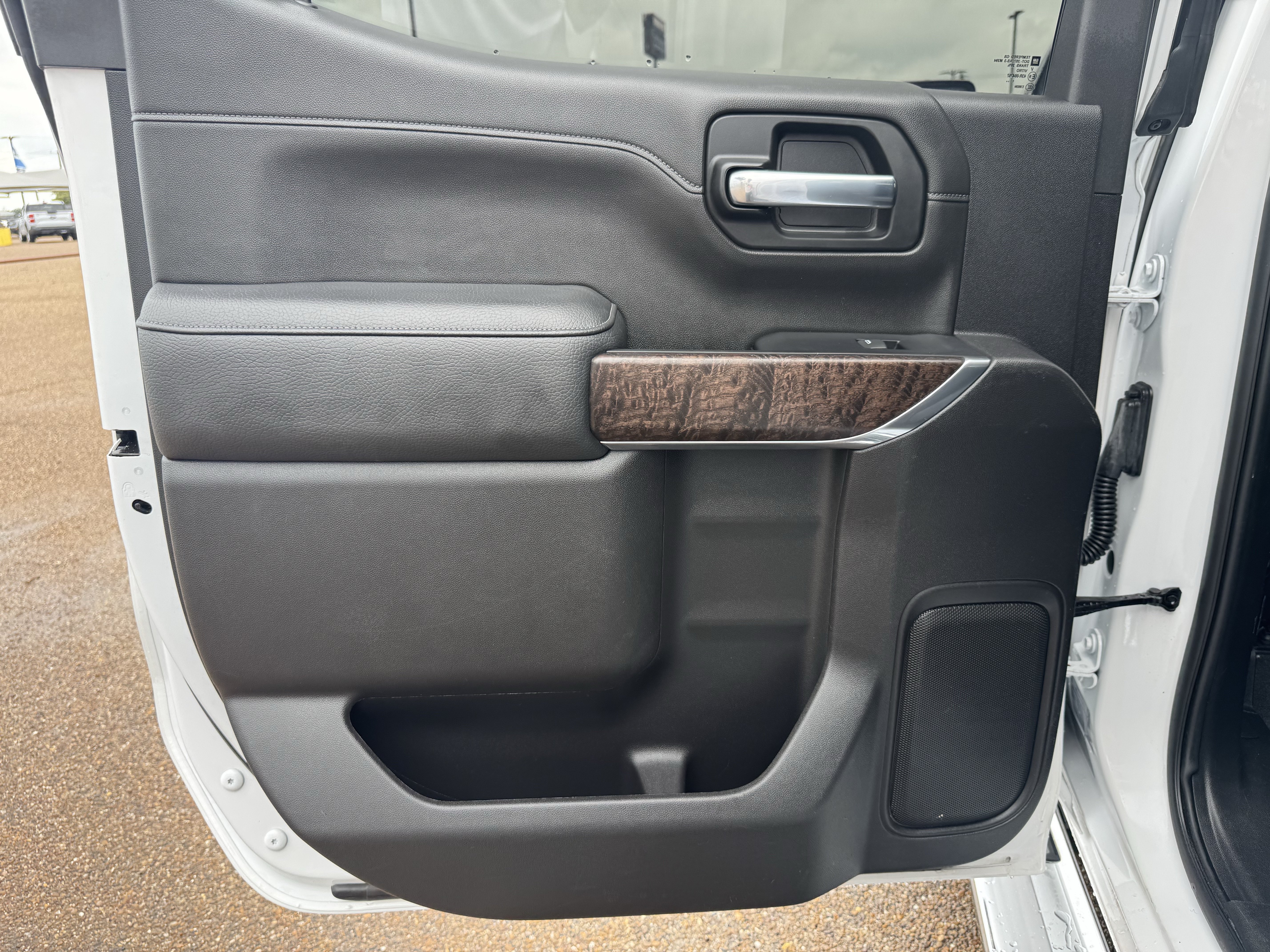 Used 2022 GMC Sierra 1500 Denali RWD image 24