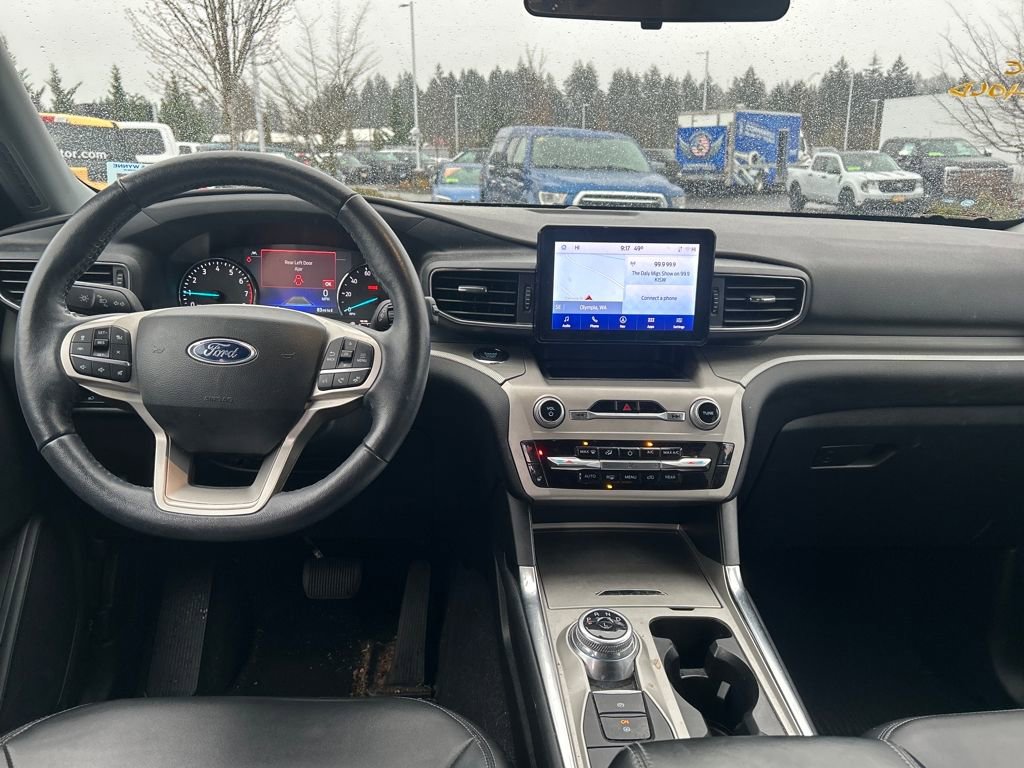 Certified 2022 Ford Explorer XLT w/ Equipment Group 202A image 6
