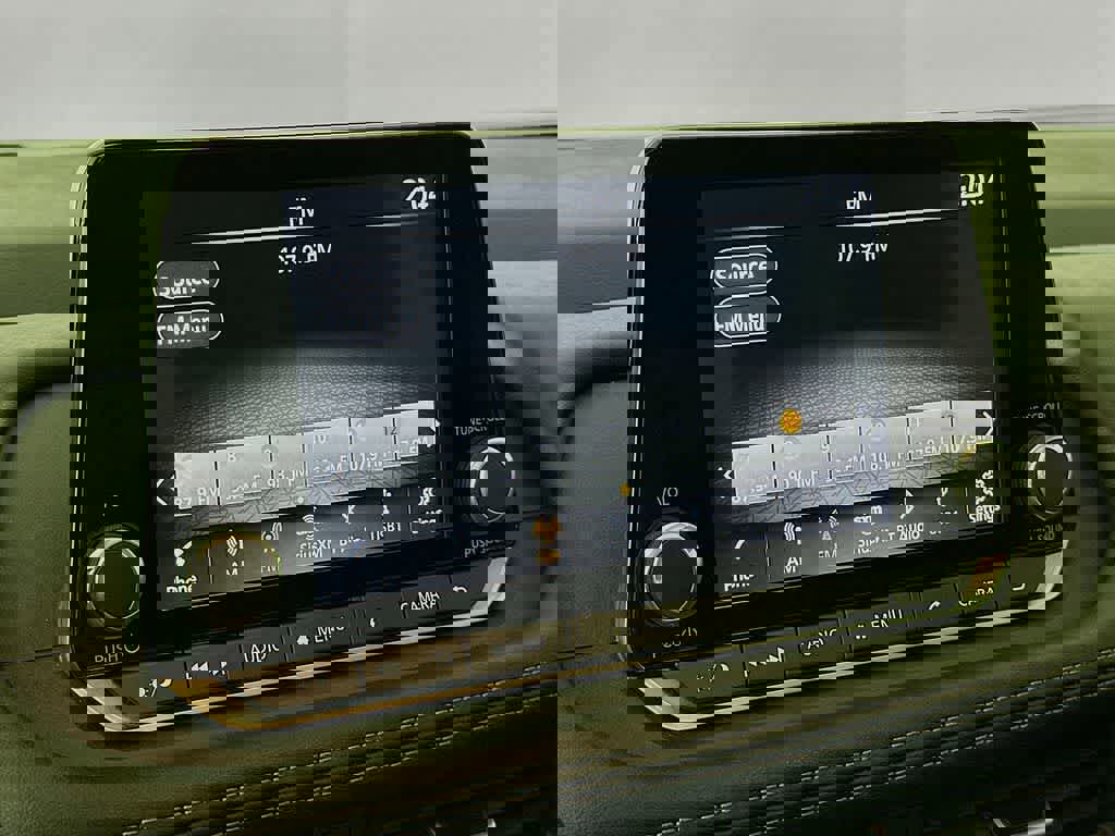 Used 2024 Nissan Rogue SV image 20