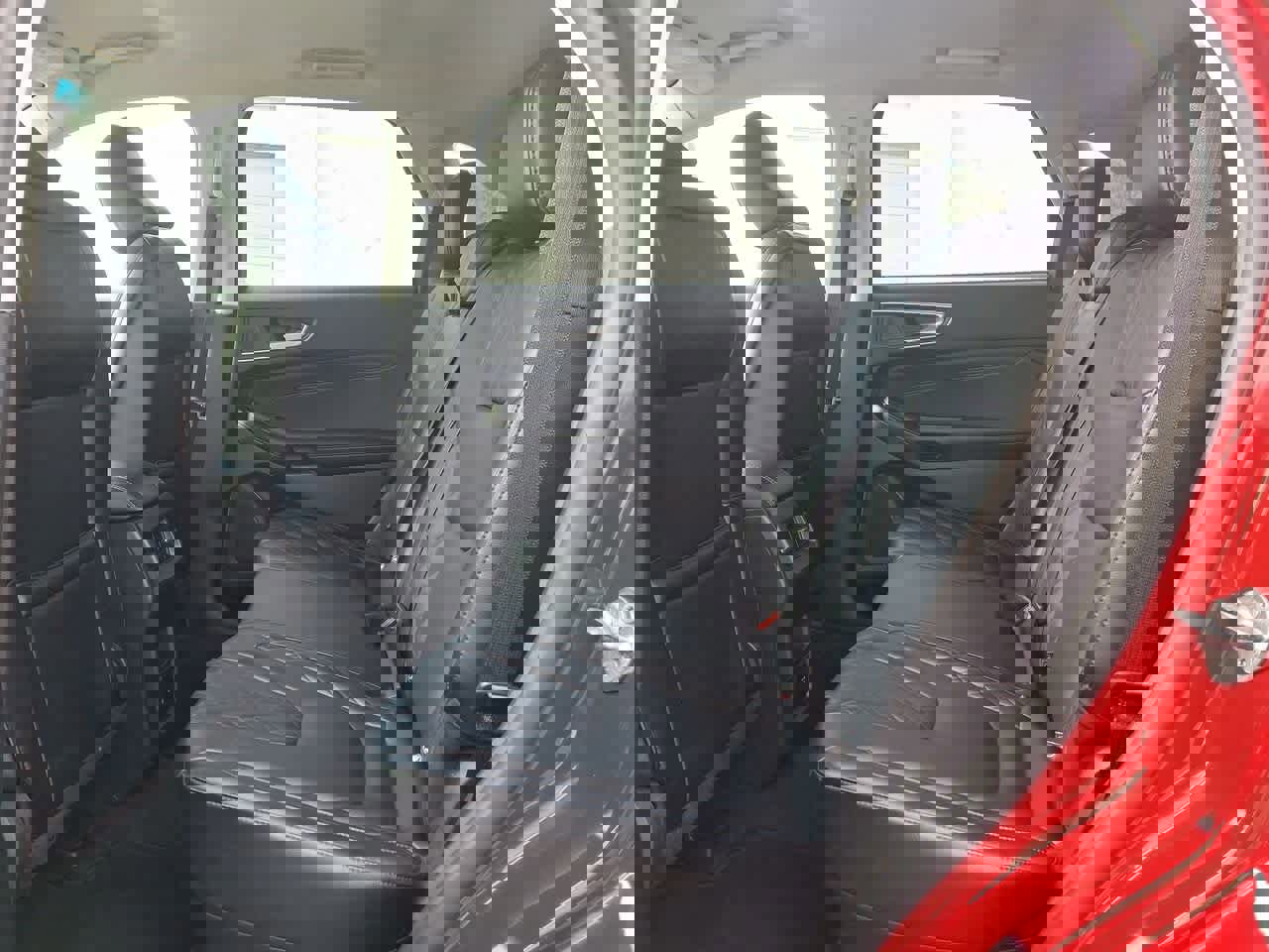 Certified 2024 Ford Edge Titanium image 26