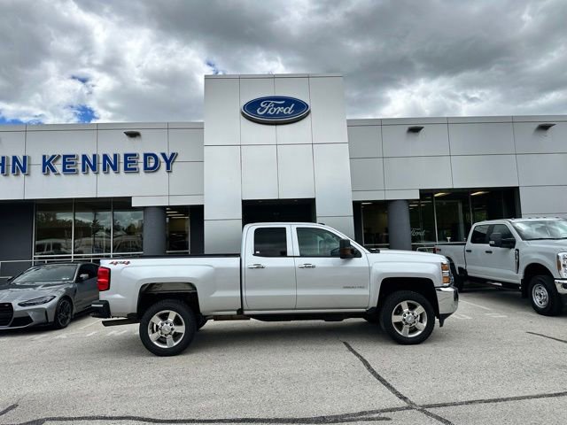 Used 2019 Chevrolet Silverado 2500 W/T w/ Snow Plow Prep Package AWD/4WD image 23