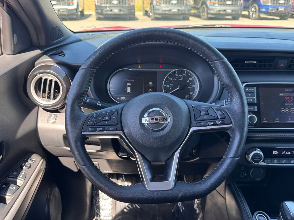 Used 2019 Nissan Kicks SR image 21