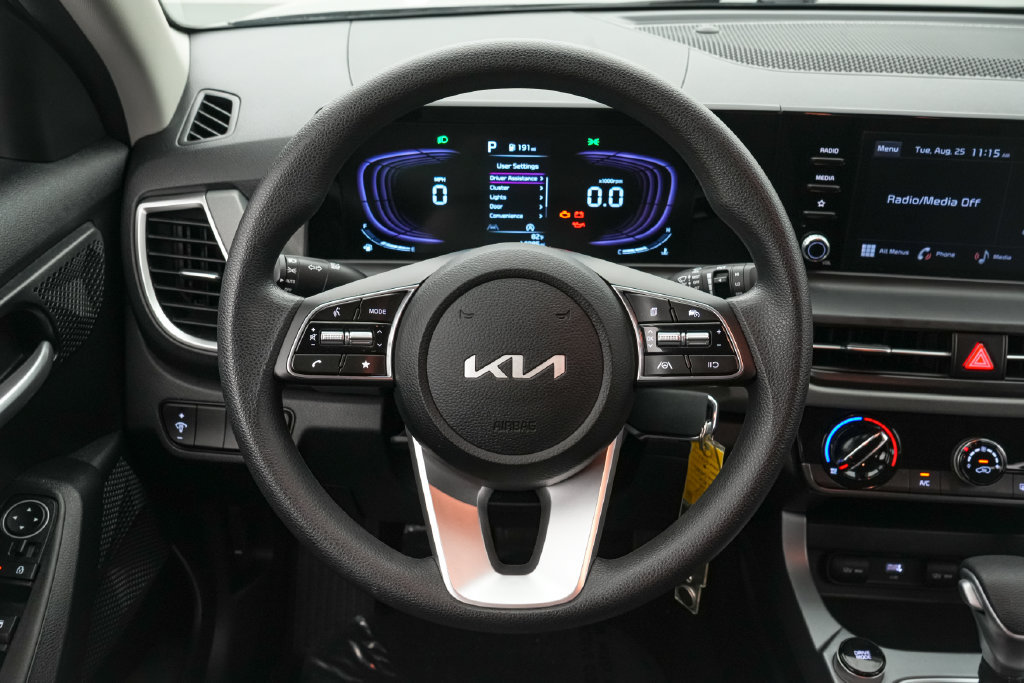 Used 2026 Kia Seltos LX AWD/4WD image 13