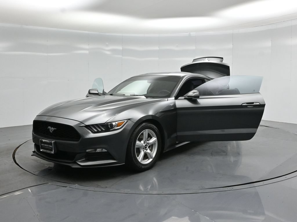 Certified 2017 Ford Mustang Coupe RWD image 26
