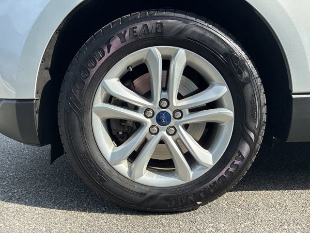Certified 2019 Ford Edge SEL w/ Equipment Group 201A image 9