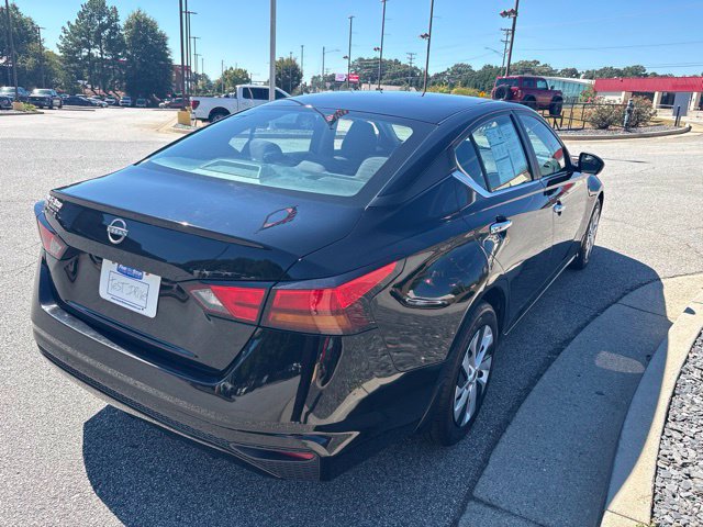 Used 2023 Nissan Altima 2.5 S FWD image 8